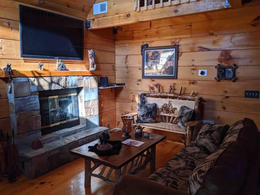 Bear Country Cabin Sevierville Ngoại thất bức ảnh